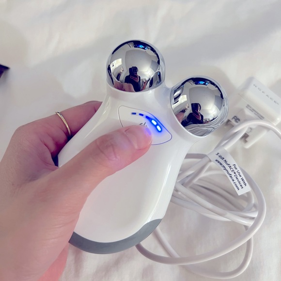 NuFace Mini - Picture 2 of 7